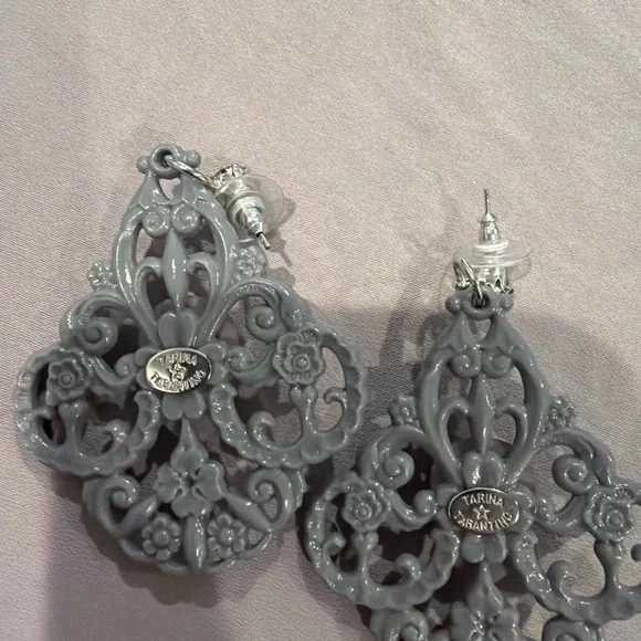 Tarina Tarantino Gray and Pink Set - Picture 3 of 6